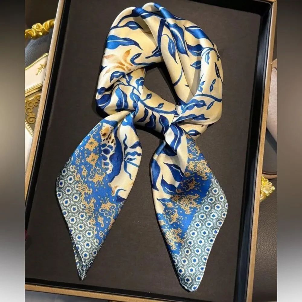 Blue & Cream Printed Neck Scarf A1588